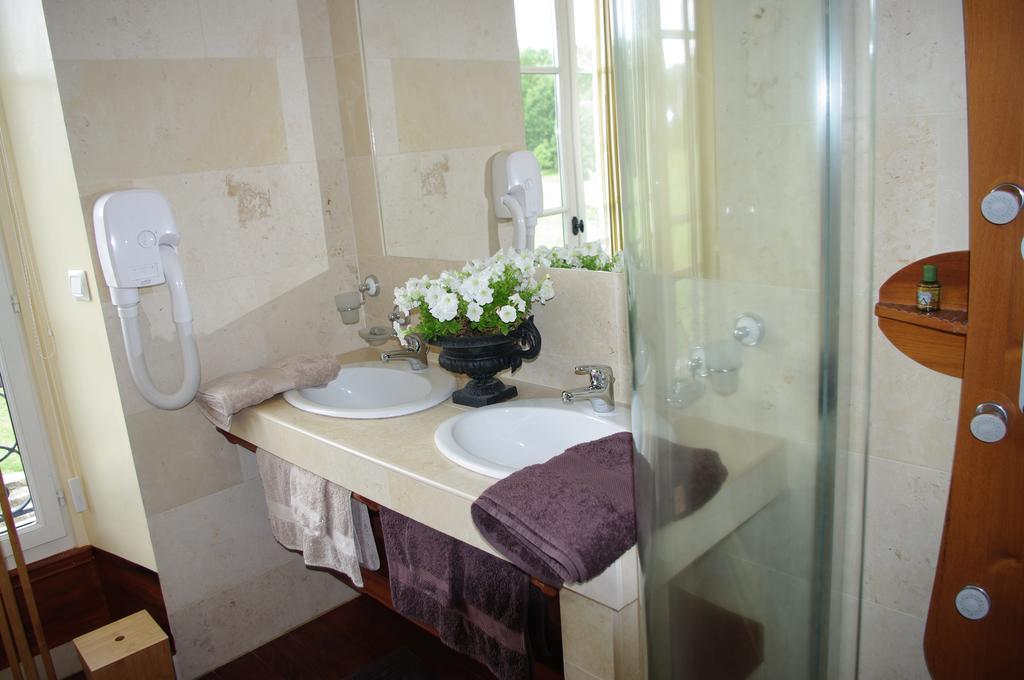 Chateau De Pommeuse Kamer foto