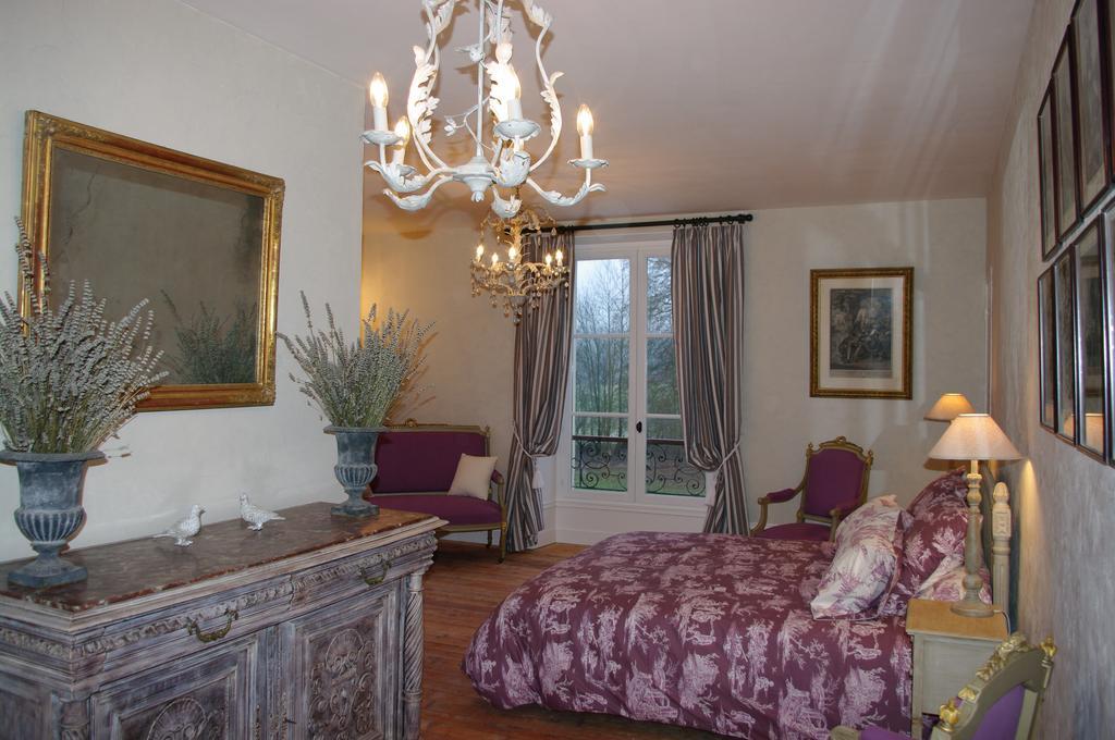 Chateau De Pommeuse Kamer foto